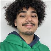 Étudiant en 2ème année de médecine, j’ai toujours aimé aider les enfants pour leurs devoirs. Les voire progresser est un super cadeau pour moi.